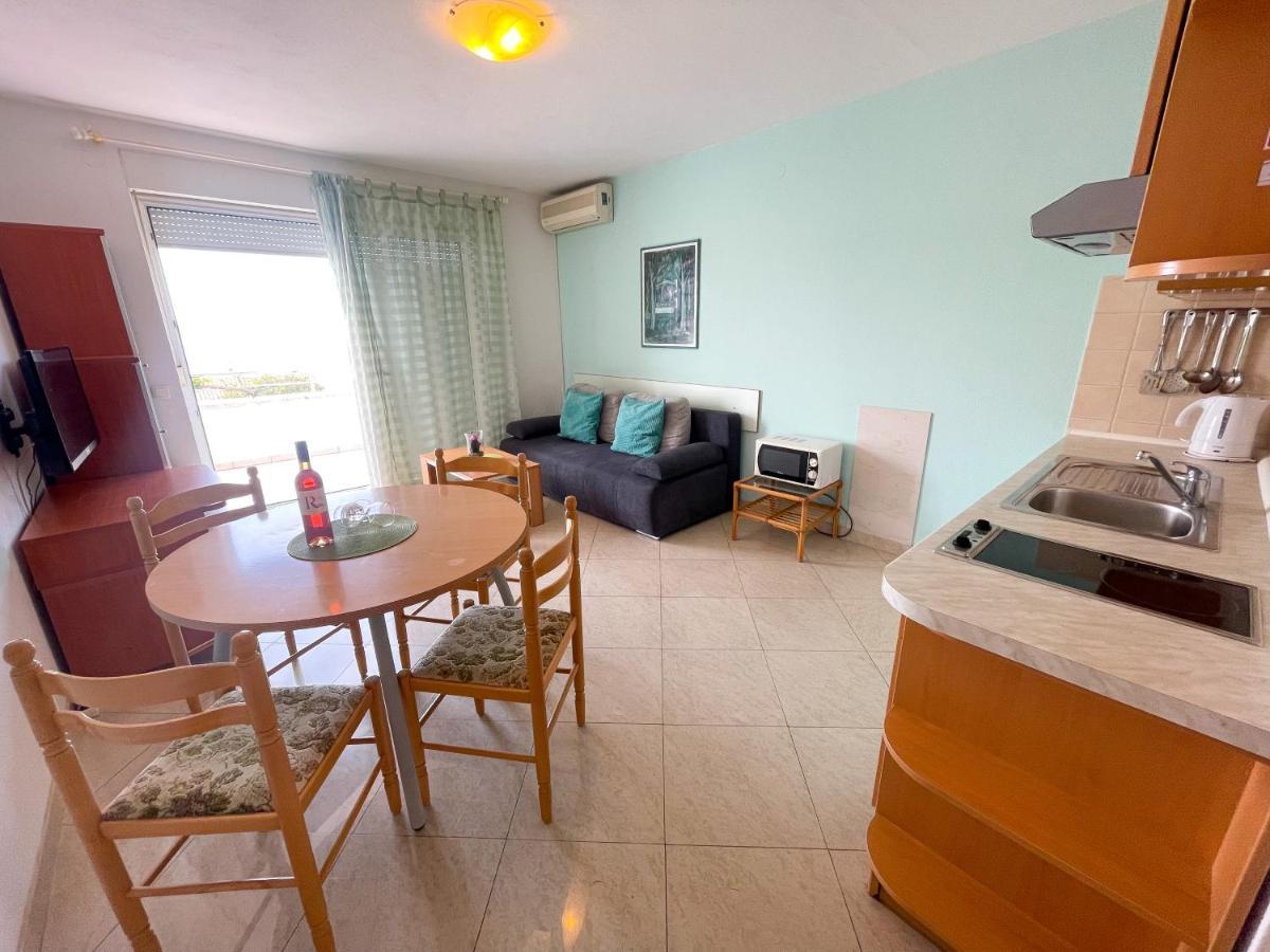 דראמליי Apartmani Toni מראה חיצוני תמונה