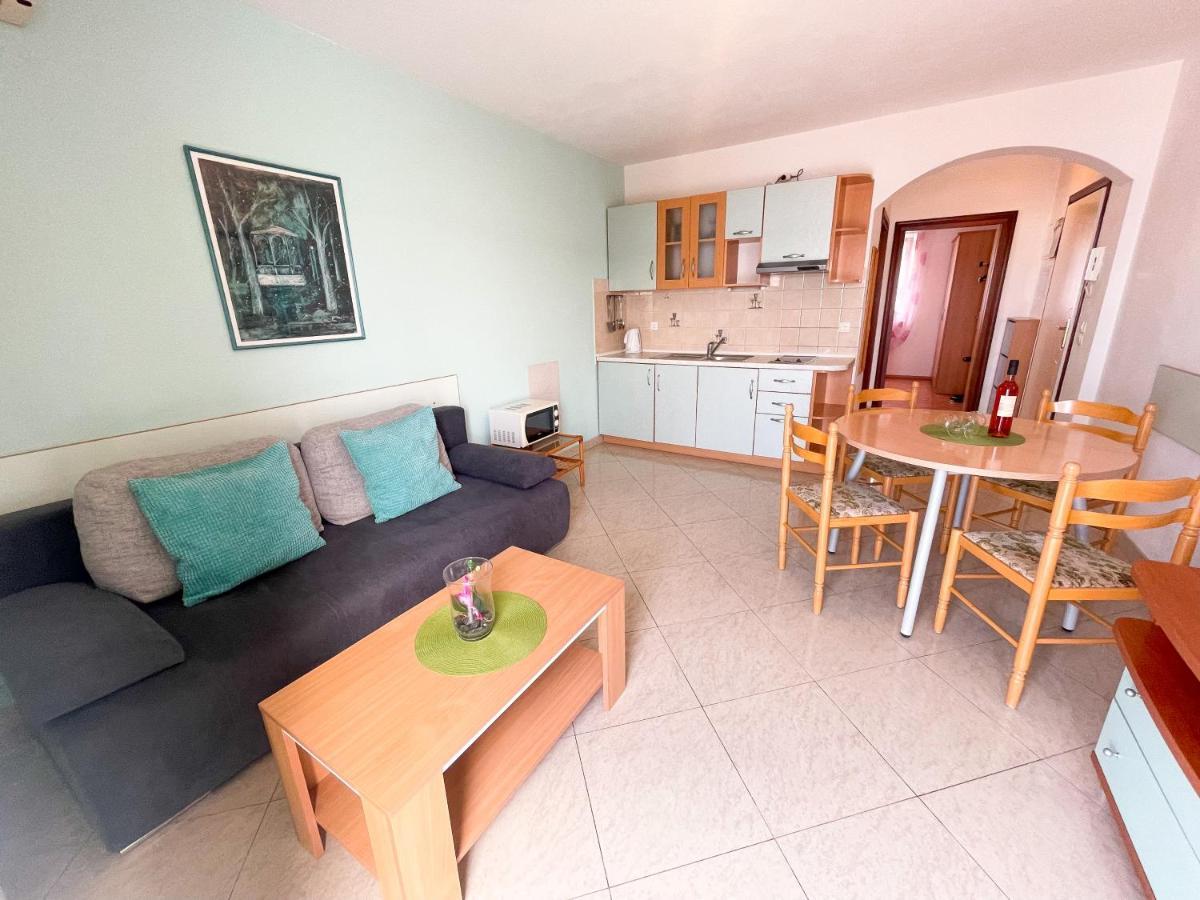 דראמליי Apartmani Toni מראה חיצוני תמונה