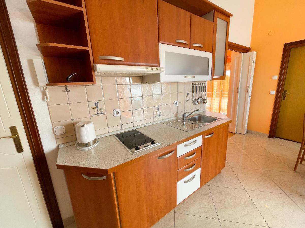 דראמליי Apartmani Toni מראה חיצוני תמונה